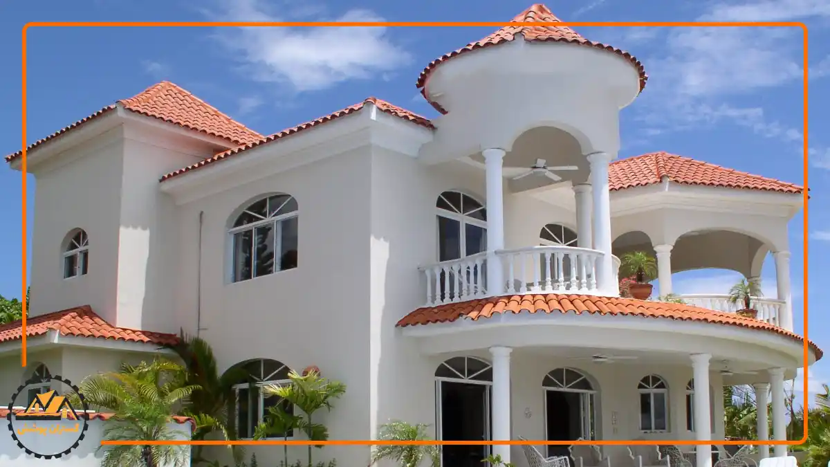 نمای یک ویلا با سقف شیروانی لاکچری