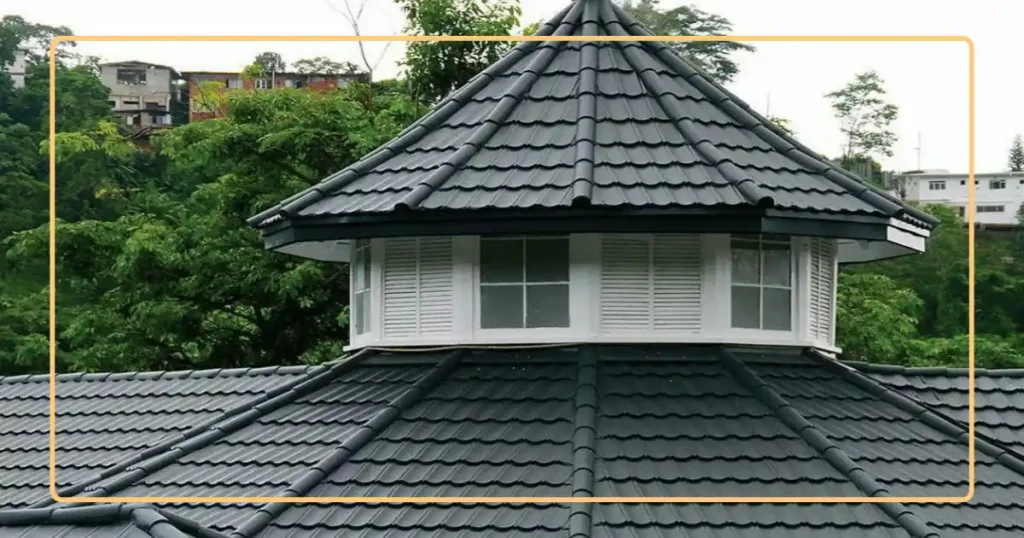 ورق طرح سفال اجرا شده روی سقف ویلا